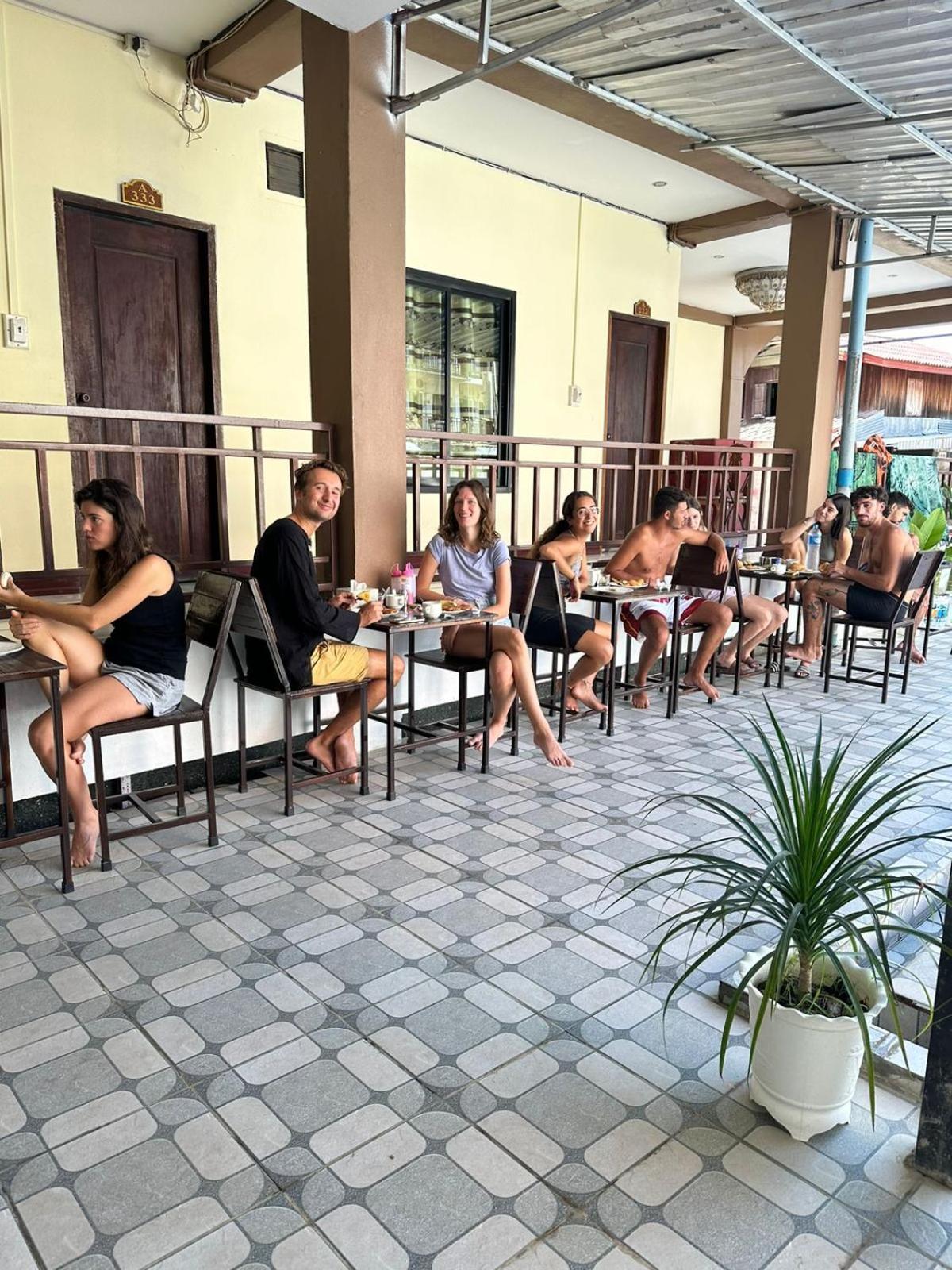 Vang Vieng Global Hostel Exterior photo